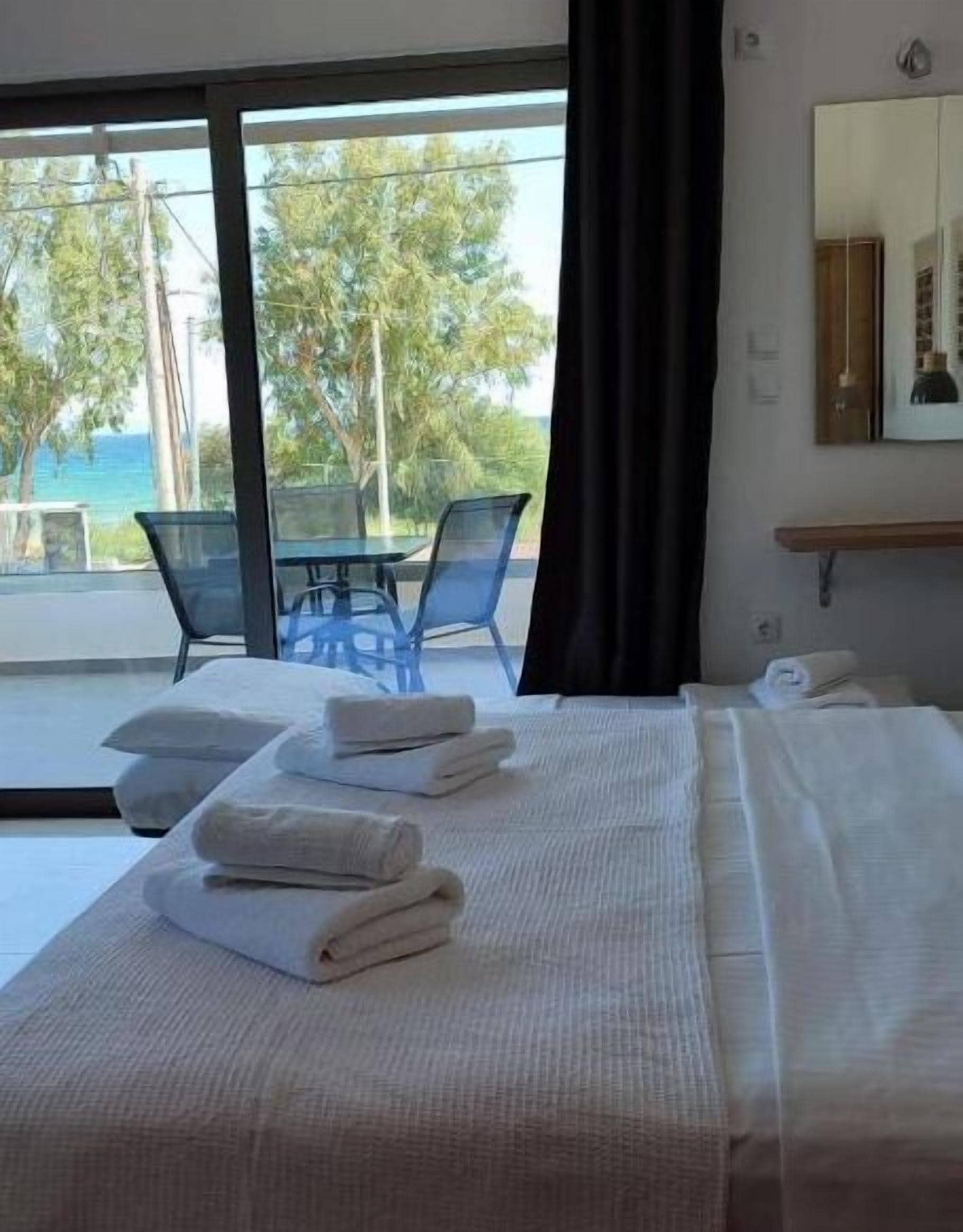 Superior Apartment, Sea View, First Floor B4 | Soundproofing, iron/ironing board, cots/infant beds, free WiFi