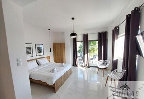 Superior Apartment, Sea View, First Floor B1 | Insonorizzazione, ferro/asse da stiro