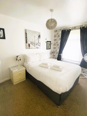 2 Schlafzimmer, Bügeleisen/Bügelbrett, Reisekinderbett, kostenloses WLAN