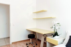 Deluxe Apartment, Patio, River View | 3 bedrooms, down comforters, free WiFi, bed sheets - Casa Bianca  (Sonogno)