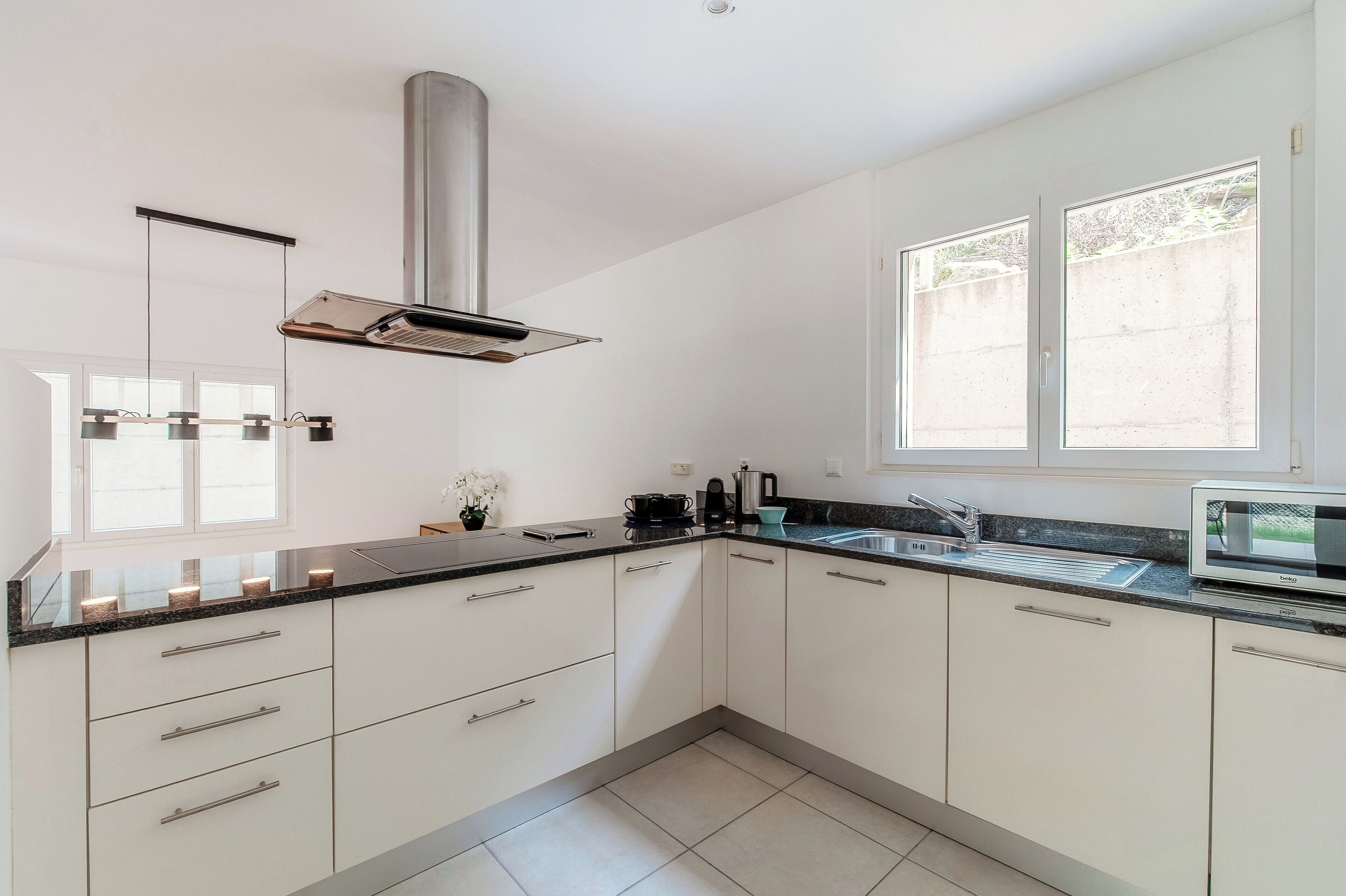 Comfort Apartment, River View | Private kitchen | Fridge, microwave, oven, stovetop