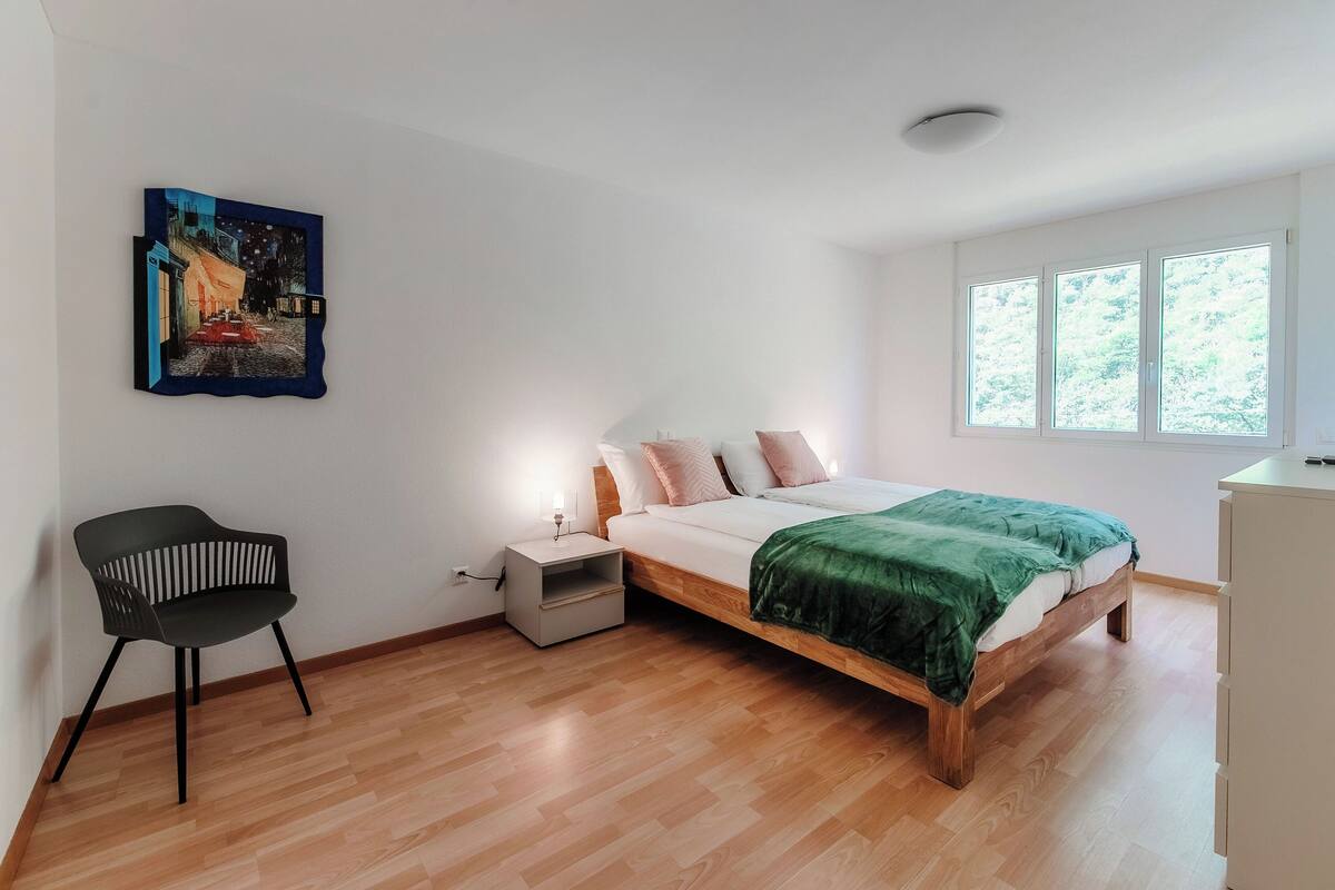 Comfort appartement, uitzicht op rivier | 3 slaapkamers, donzen dekbedden, gratis wifi, beddengoed