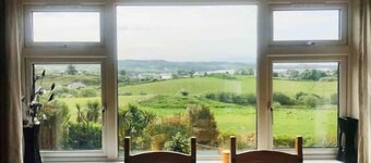 3-bedroom house in Killybegs with WiFi perfect for kids and family