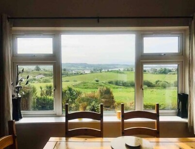 3-bedroom house in Killybegs with WiFi perfect for kids and family