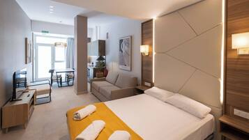 Estudio superior | Decoración individual y mobiliario individual