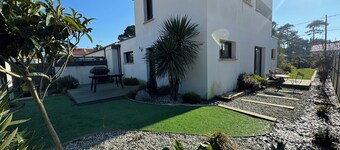 House by the sea beaches on foot ideal family