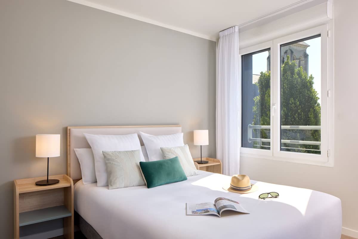 Two-bedroom apartment | 1 habitación, wifi gratis y ropa de cama