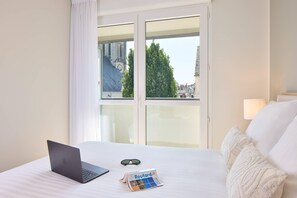 Two room's apartment | Free cribs/infant beds, free WiFi, bed sheets - Quality Suites Saumur (Saumur)