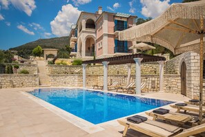 Front of property - Elysium Living Parga (Parga)