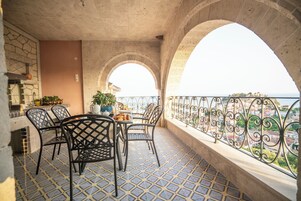 Condo superluxo, vista para o mar | Terraço/pátio