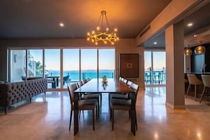 Deluxe Apartment, Beach View | Living area - PH CENTENARIO (La Paz)