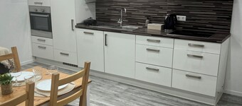 "Merys Home" only 7 minutes away from Legoland excellent location