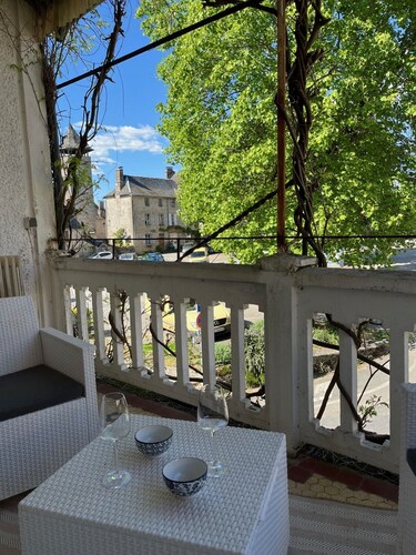 HOUSE 2 BEDROOMS (4people) in TREIGNAC (19 Corrèze) right in the center of the Village