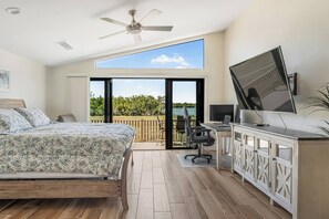 4 slaapkamers, een strijkplank/strijkijzer, reisbedje, wifi