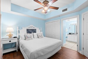 1 dormitorio, tabla de planchar con plancha, wifi y ropa de cama