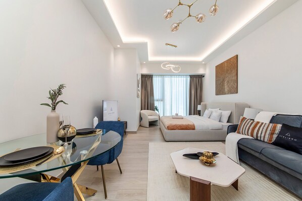 Superior Studio, City View | Blackout drapes, iron/ironing board, free WiFi