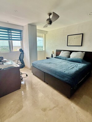 3 chambres, fer et planche à repasser, Wi-Fi, draps fournis