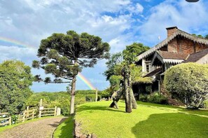 Casa família | Cofres nos quartos, Wi-Fi de cortesia