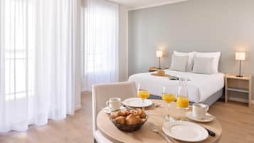 Standardzimmer, 1 Queen-Bett, Nichtraucher | Kostenloses WLAN, Bettwäsche