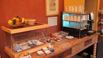 Daily buffet breakfast (EUR 17 per person)