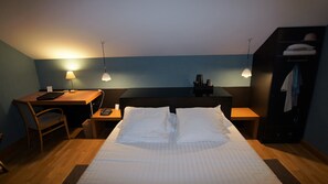 Classic Double Room | In-room safe, blackout drapes, soundproofing, iron/ironing board