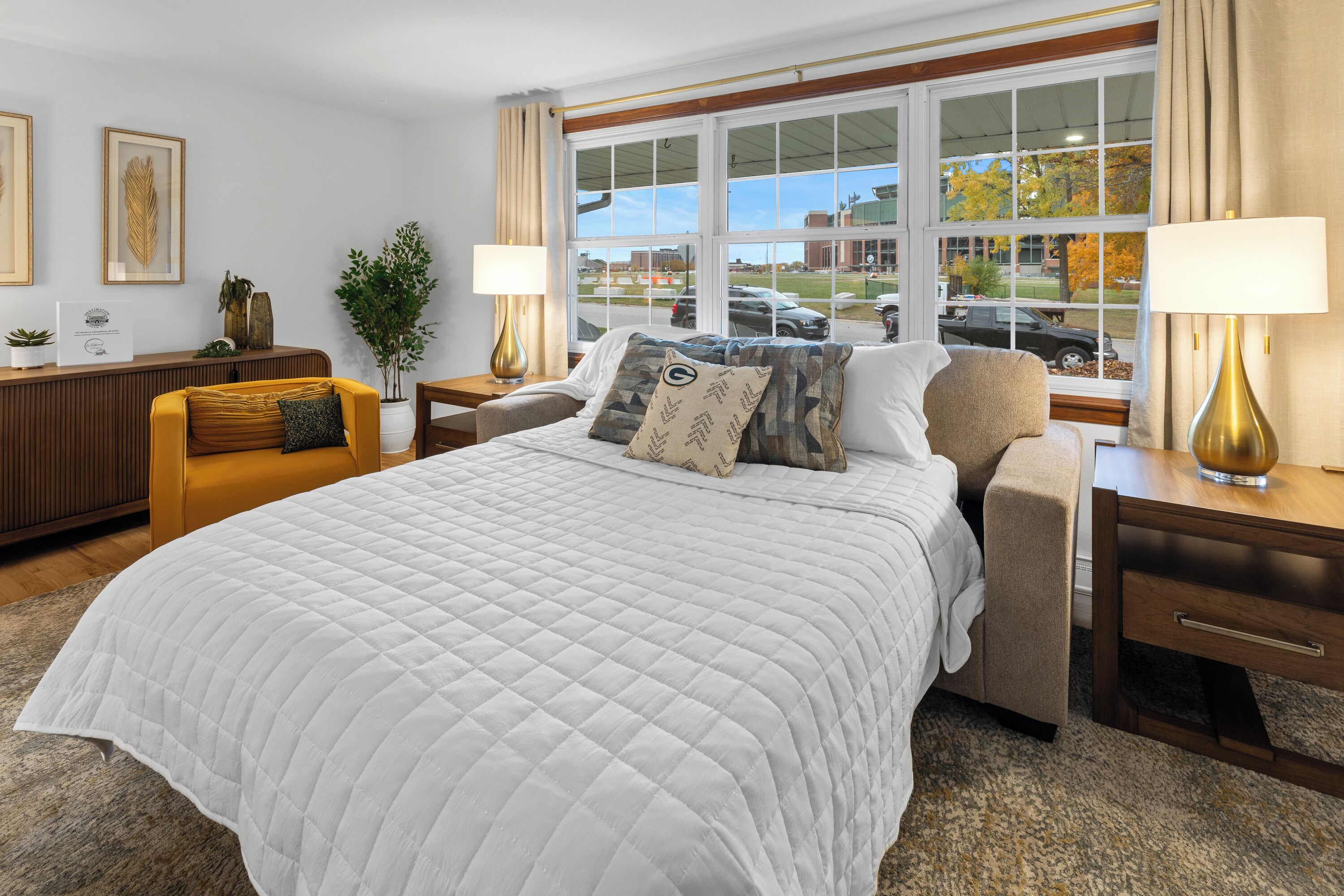 4 slaapkamers, een strijkplank/strijkijzer, gratis wifi, beddengoed