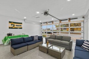 Smart TV y chimenea 