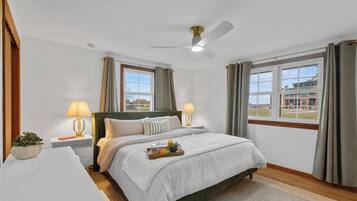 4 bedrooms, iron/ironing board, free WiFi, bed sheets