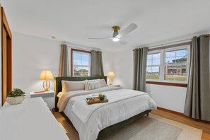 4 عدّة غرف نوم ومكواة/لوح كي وواي فاي مجانًا وملاءات أسرّة