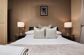 2 chambres, fer et planche à repasser, Wi-Fi gratuit, draps fournis