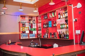 Bar (on property) - Good Putt Hotel (Nakuru)