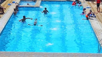 Una piscina techada