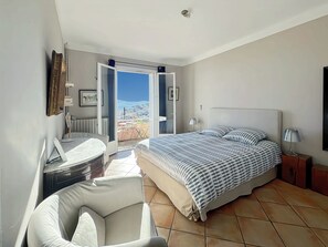 4 Schlafzimmer, Bügeleisen/Bügelbrett, WLAN