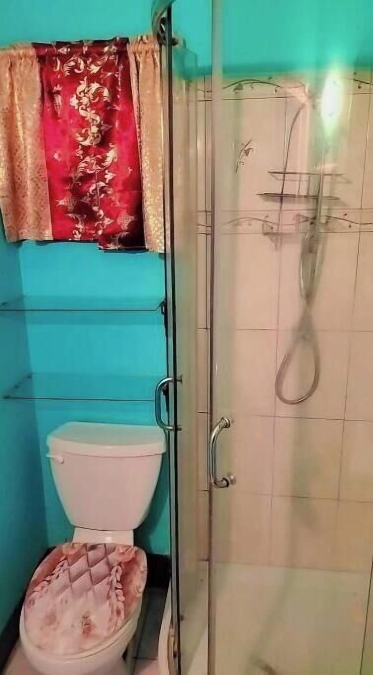 Umweltfreundliche Kosmetikartikel, Handtücher, Seife, Toilettenpapier