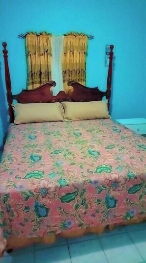 2 bedrooms, free WiFi, bed sheets - Whispering Water Nature Cottage (Kingston)