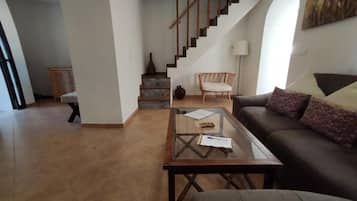 Een smart-tv en een open haard