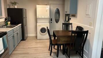 Micro-ondes, four, plaque de cuisson