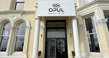 Opul Boutique