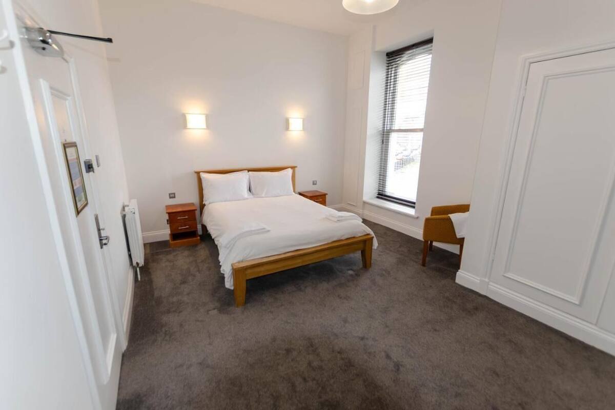 1 chambre, coffres-forts dans les chambres, bureau