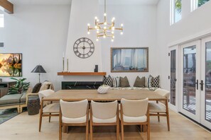 Dining - Coastal Getaway w/ Pool + Beach Access in Dana Point - Shores Haus (Dana Point)