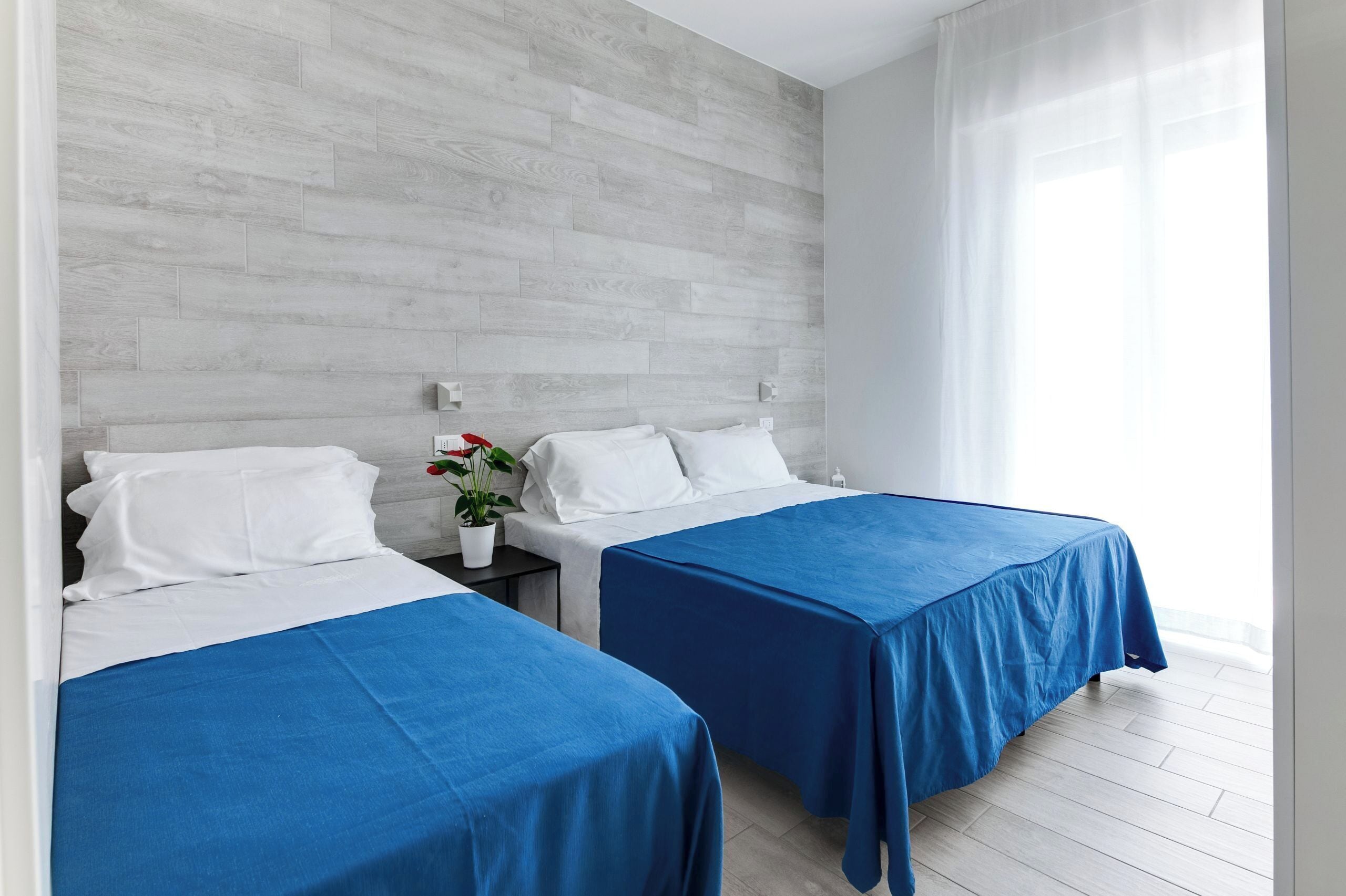 2 quartos, ferros/tábuas de passar roupa, Wi-Fi, roupa de cama