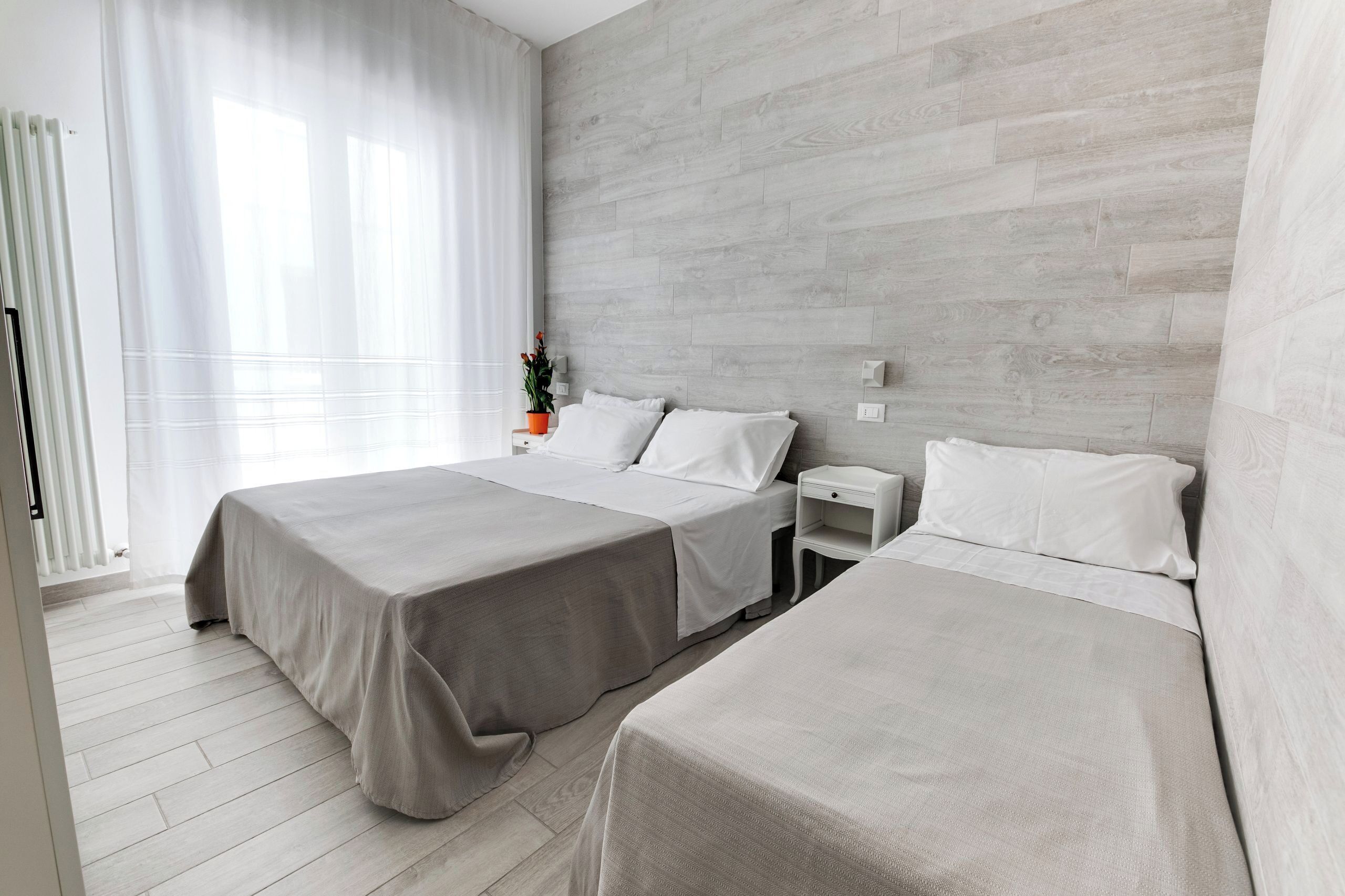 2 bedrooms