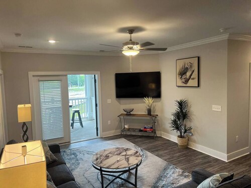 Luxury Crow Creek Condo on 18hole golfcourse