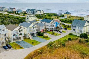 Exterior - The Vida Sol! Steps to the Ocean. Sound views, Sunsets, Pier + Kayak launch (North Topsail Beach)