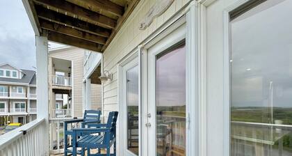 The Vida Sol! Steps to the Ocean. Sound views, Sunsets, Pier + Kayak launch