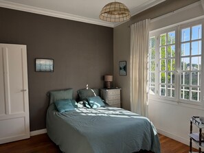 5 bedrooms, iron/ironing board, WiFi, bed sheets - Charming house on the banks of the Cher, near Beauval and the Châteaux de la Loire (Selles-sur-Cher)