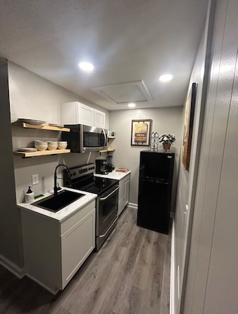 Microwave, oven, stovetop. Powell studio