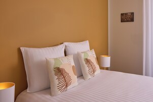 Wi-Fi de cortesia, roupa de cama