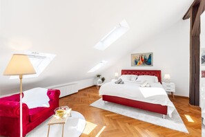 1 bedroom, in-room safe, iron/ironing board, free WiFi - Cozy Luxe Home at the Heart of Old Prague Centre (Hlavní mesto Praha)