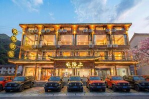 Exterior - Shennongjia Zailu Hotel (Dajiuhu Pingqian Ancient Town) (Shennongjia)